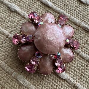 Vintage Regency pink preowned brooch
